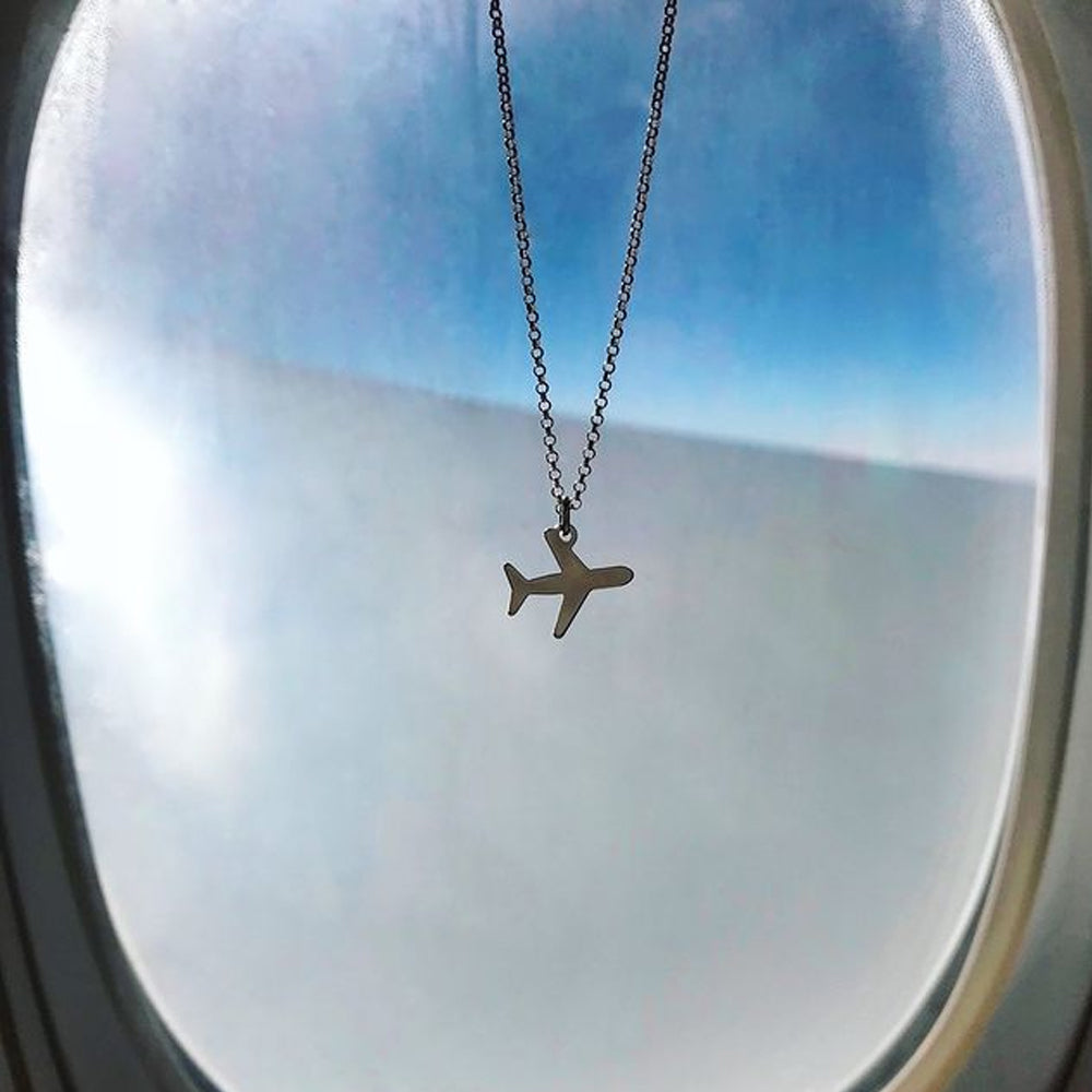 Colar com Pingente de Avião em Prata 925