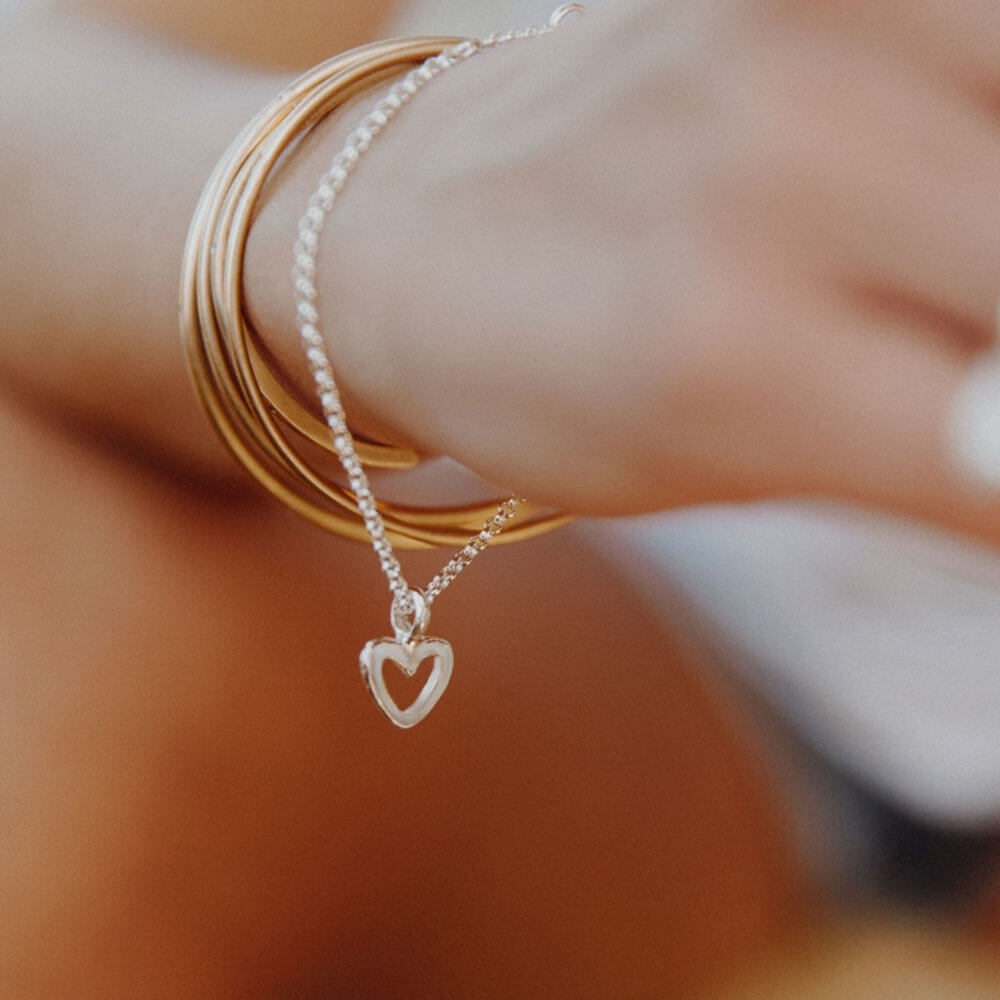 Pulseira com Pingente Coração Vazado Prata 925