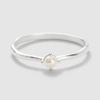 Anel com Perola Pequena 4 mm em Prata 950