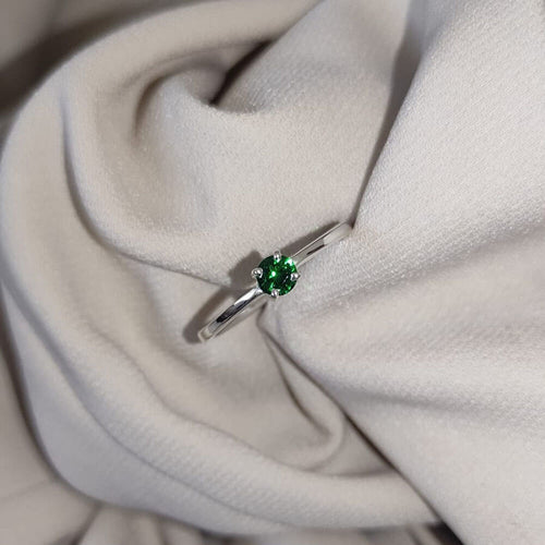 Anel com Pedra Zircônia Verde Esmeralda Prata 950