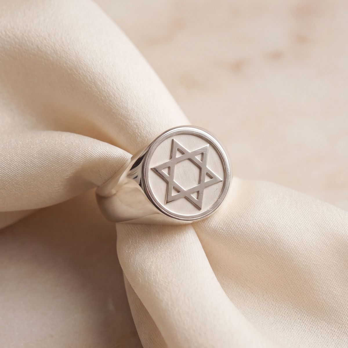 Anel Masculino Estrela de Davi em Prata 950