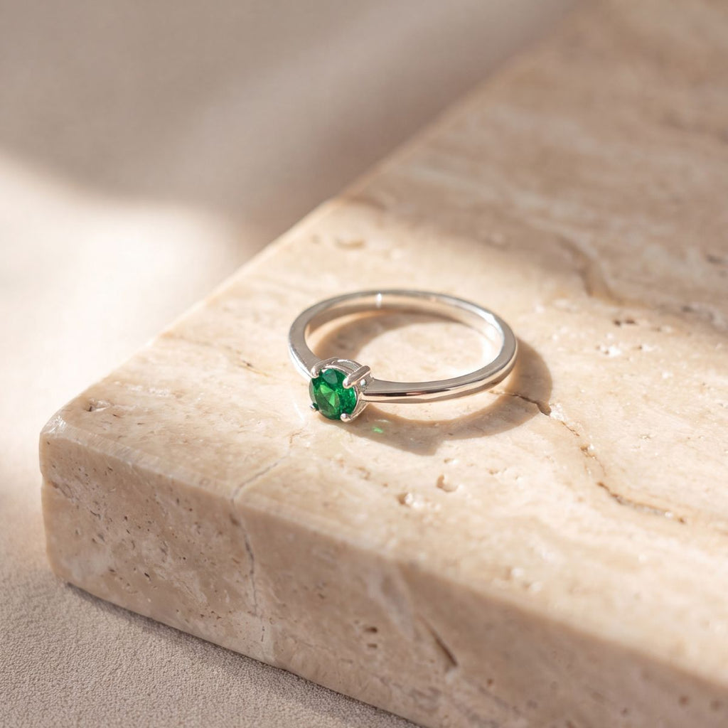 Anel com Pedra Zircônia Verde Esmeralda Prata 950