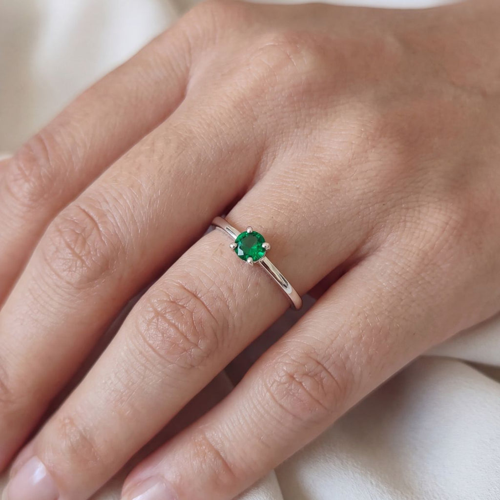 Anel com Pedra Zircônia Verde Esmeralda Prata 950