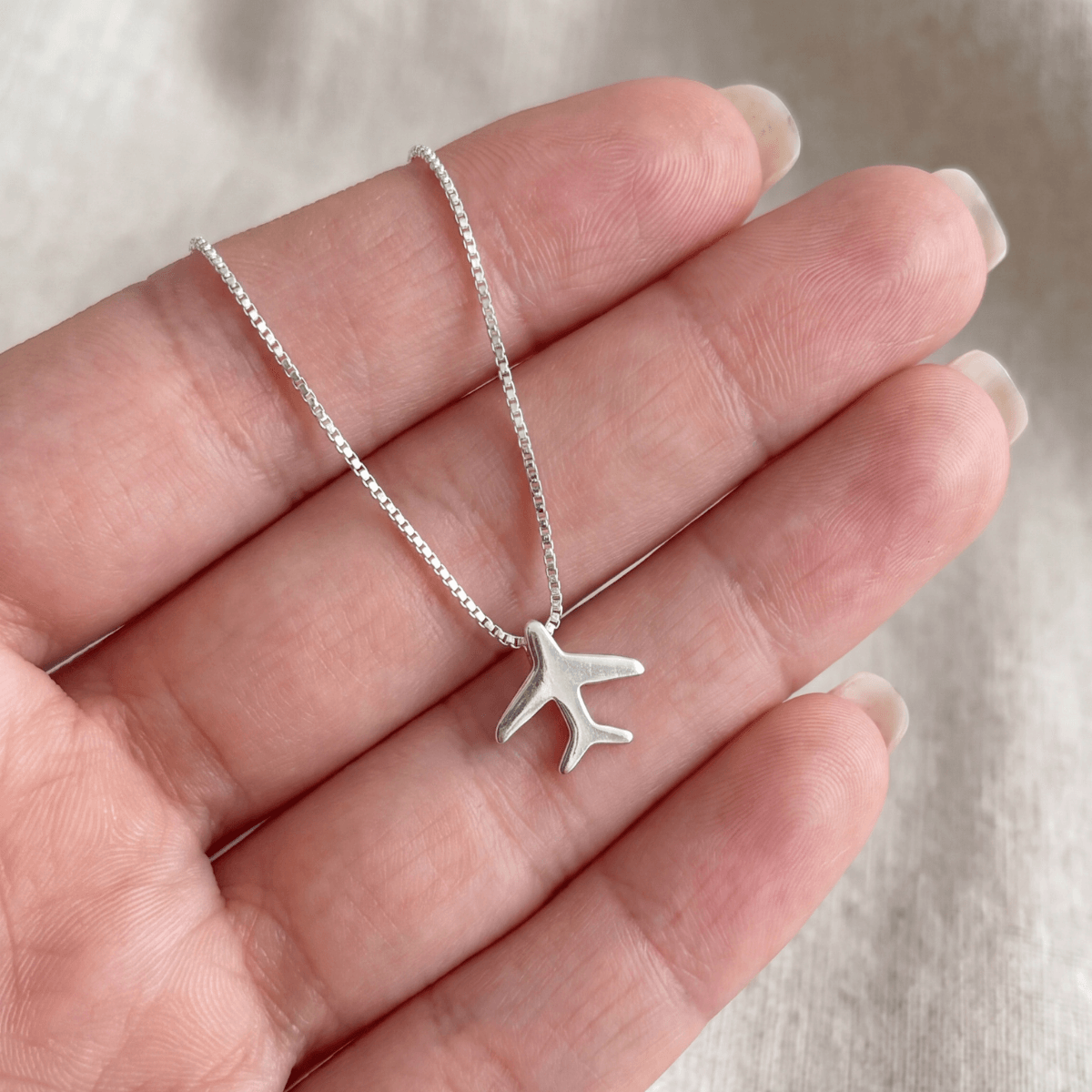 Colar Avião Feminino Delicado em Prata 925