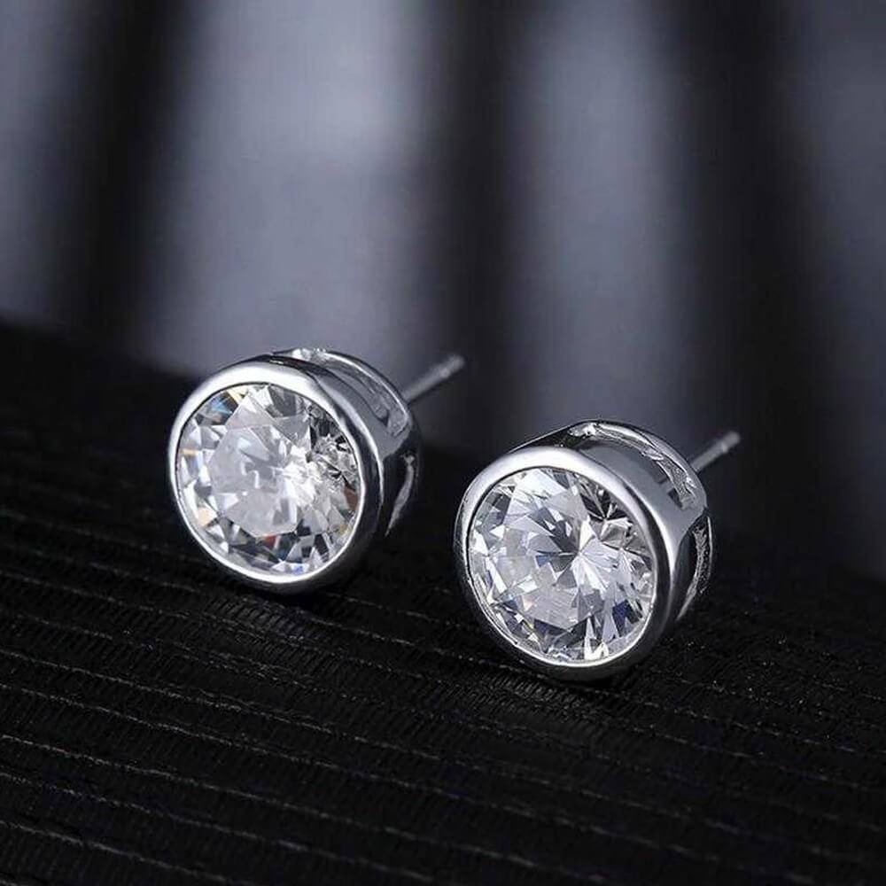 Brinco Ponto de Luz 8 mm em Prata 925