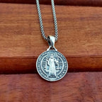 Colar com Medalha de São Bento em Prata Envelhecida 925 - 40 cm