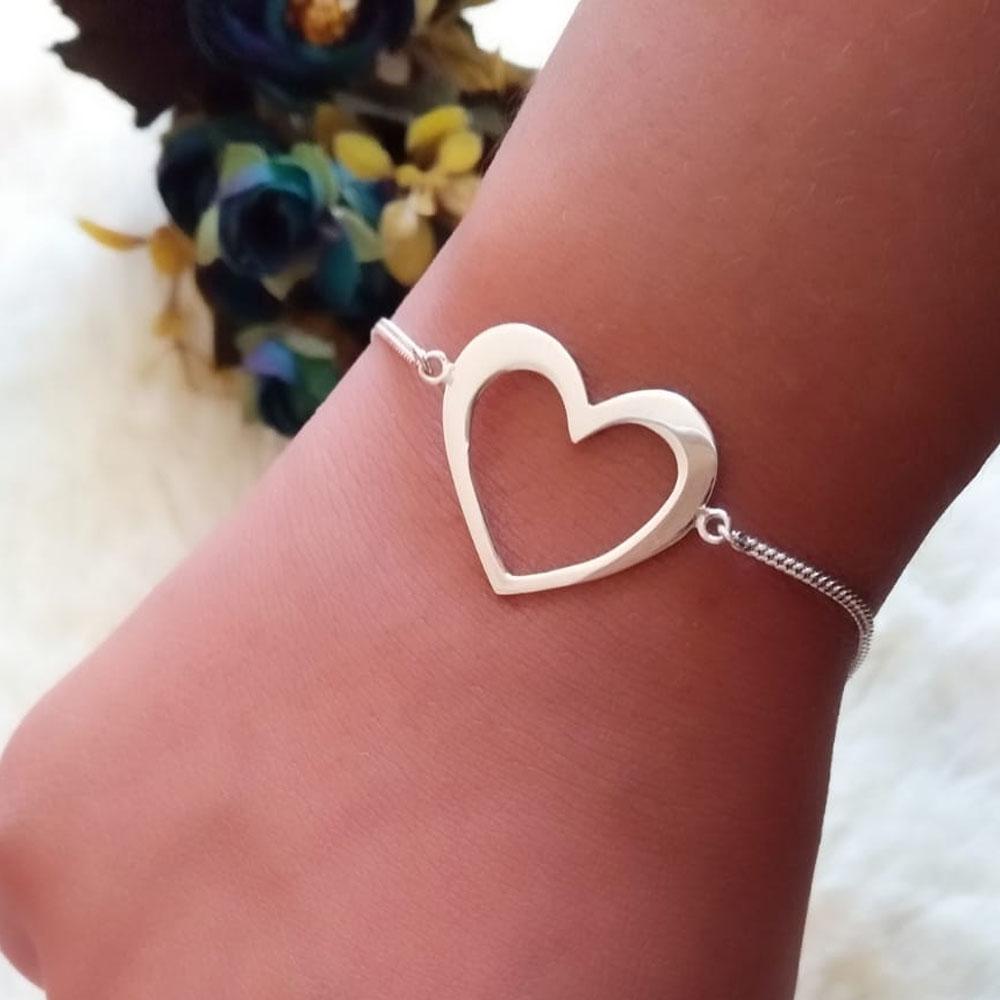 Pulseira com Coração Grande Vazado em Prata 925